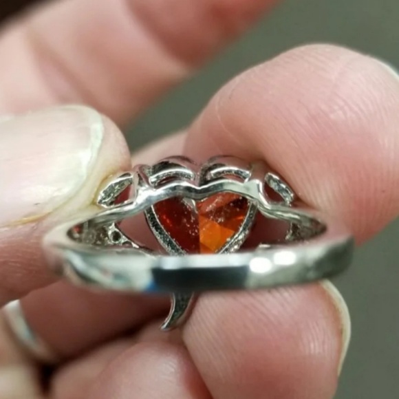 Heart cut Orange Sapphire Ring - Picture 2 of 3
